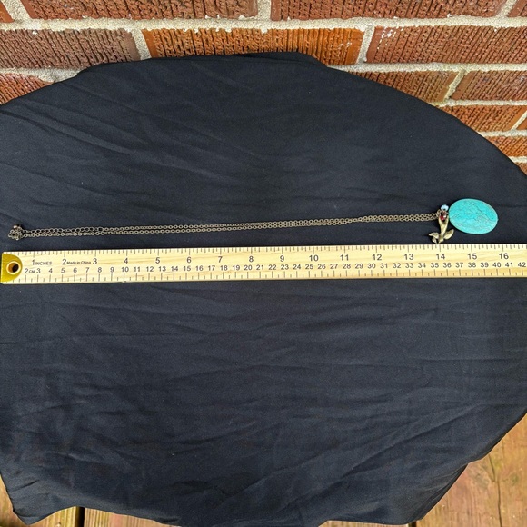 Turquoise pendant necklace with bronze bird charm multi-colored bead accents - Picture 4 of 6